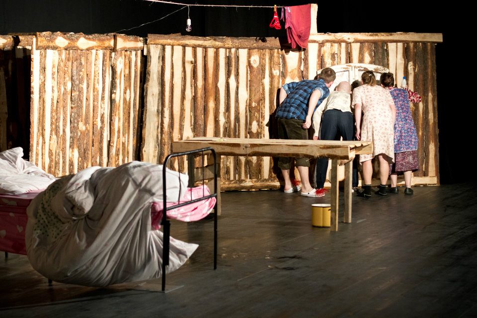 „Tato, tato, sprawa się rypła” w Mrowisku tato tato remont