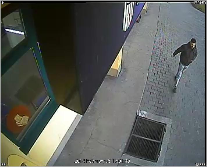 Napad na agencję bankową. Zobacz film z monitoringu