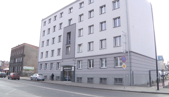 Ten budynek niedawno był zrujnowany, dziś przyciąga wzrok (TV)