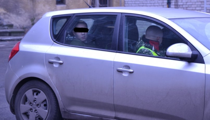 Policjanci polowali na matiza. Przyłapali złodziei na gorącym uczynku