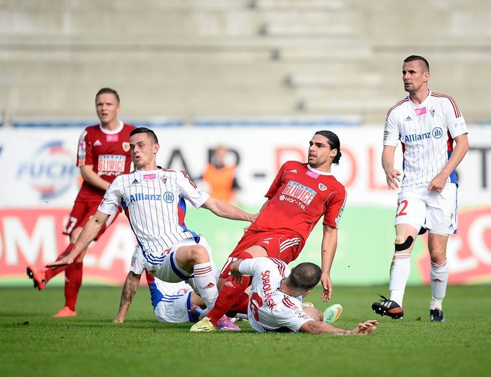 Derby dla Piasta! Górnik Zabrze przegrywa u siebie 1:2 (TV)