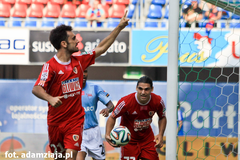 Piast w formie. 3 mecze, 3 wygrane, 9 punktów, 9 bramek (foto + TV)