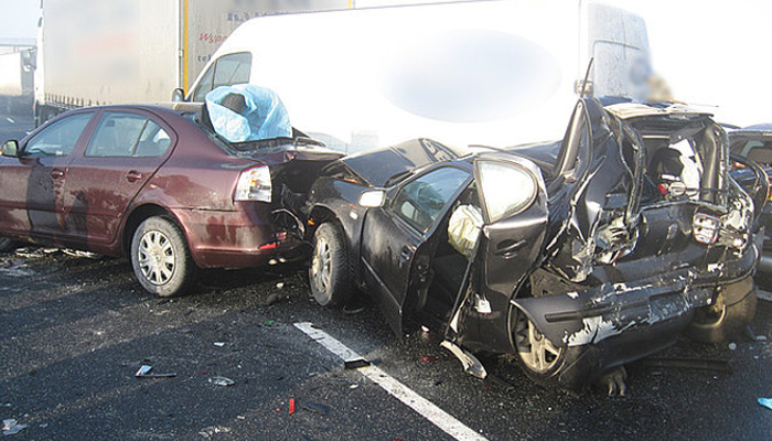Karambol na autostradzie A4. Zderzyło się kilka aut (TV)