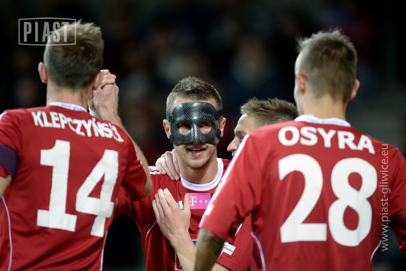 Piast pewnie wygrywa w Bielsku-Białej i zbliża się do pierwszej ósemki