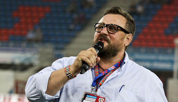 Zbigniew Boniek wręczył statuetkę Andrzejowi Sługockiemu andrzej slugocki700