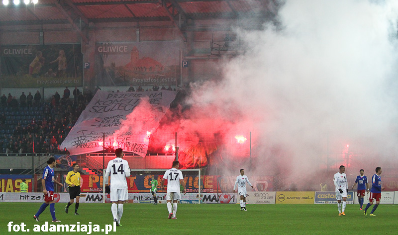 Piast daje kibicom prezent na święta. Wygrana z Pogonią 1:0