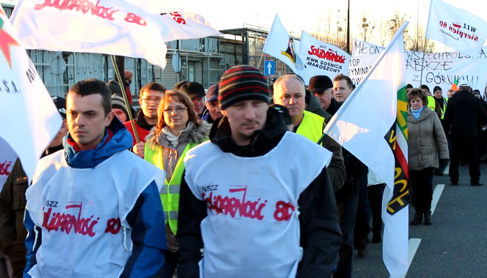 Górnicy zablokowali ulicę Pszczyńską. Trwa walka o miejsca pracy