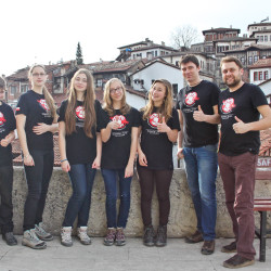 Domy osmańskie w tle