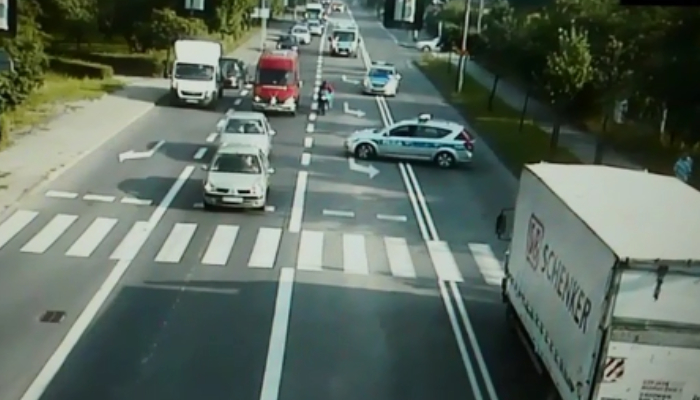 Policyjny pościg za kradzionym motocyklem (wideo)