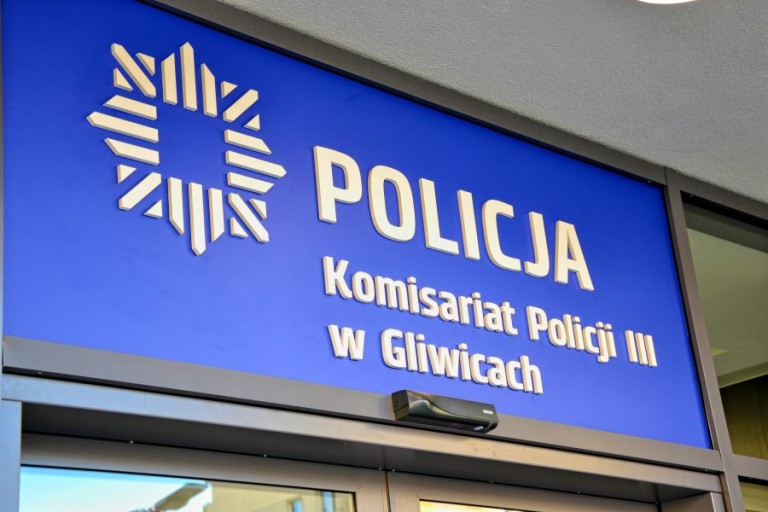 Kompletnie pijani rodzice „opiekowali się” dziećmi