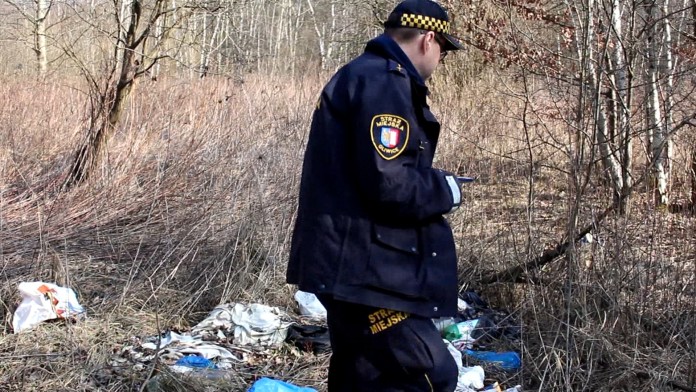 dzikie wysypisko smieci