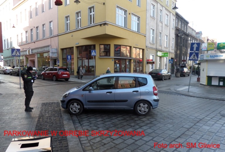 Styczniowi mistrzowie parkowania. Straż publikuje zdjęcia