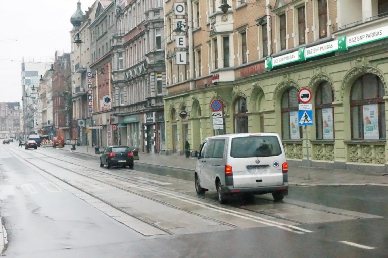 Przejechała dziecku po stopach i uciekła. Wypadek na ul. Zwycięstwa