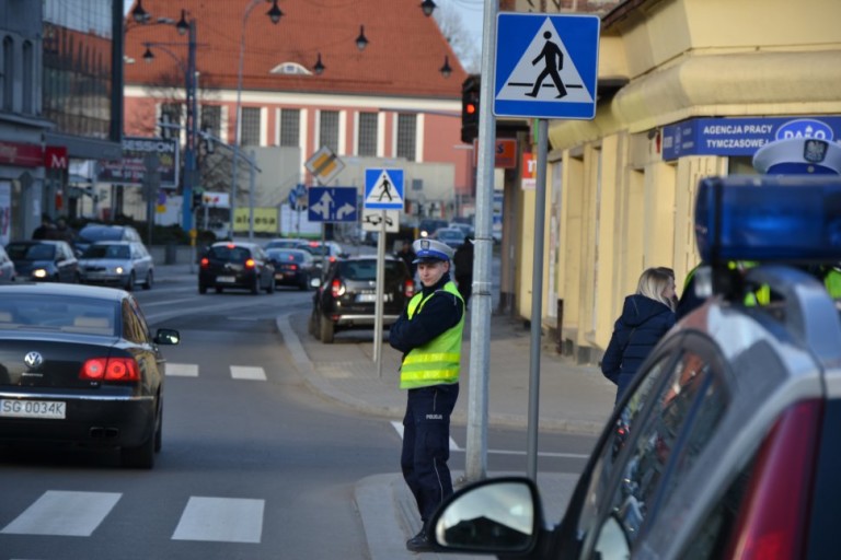 Dziś policja przygląda się pieszym i kierowcom. Będą mandaty