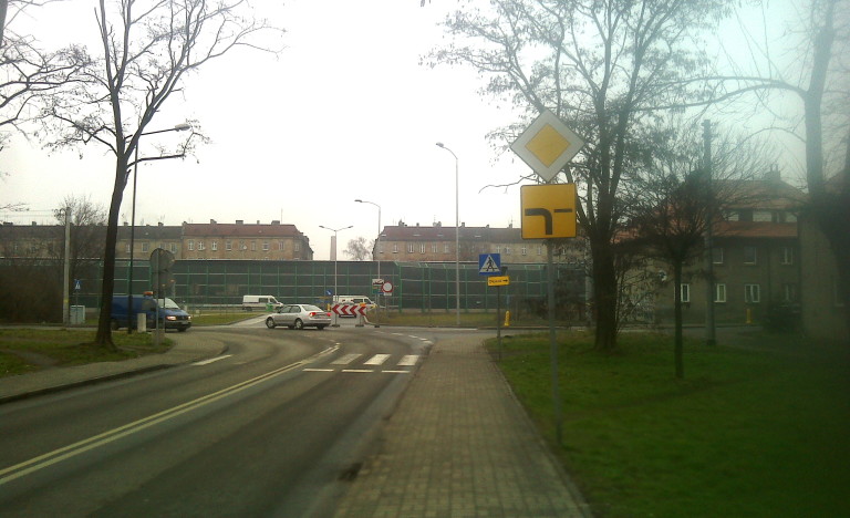 Zmiana pierwszeństwa na ul. Robotniczej