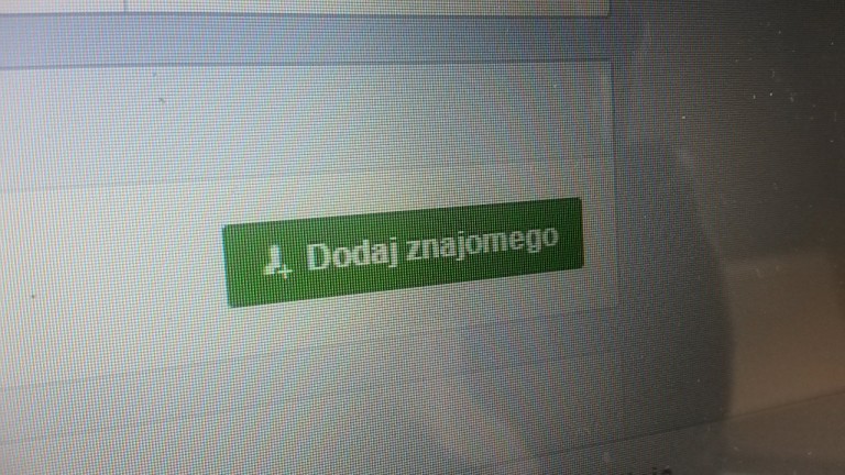 Włamał się na konto 13-latki i zamieścił nagie zdjęcia