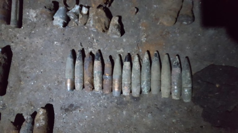 Granat, naboje, zapalniki w mieszkaniu. Ewakuowano sąsiadów