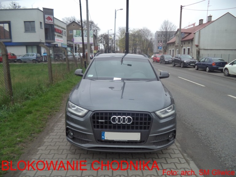 Tak parkują „mistrzowie”. Patrz i nie ucz się