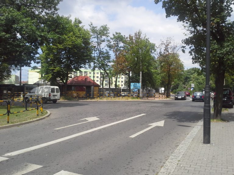 Zmiana pierwszeństwa na skrzyżowaniu w okolicy stadionu
