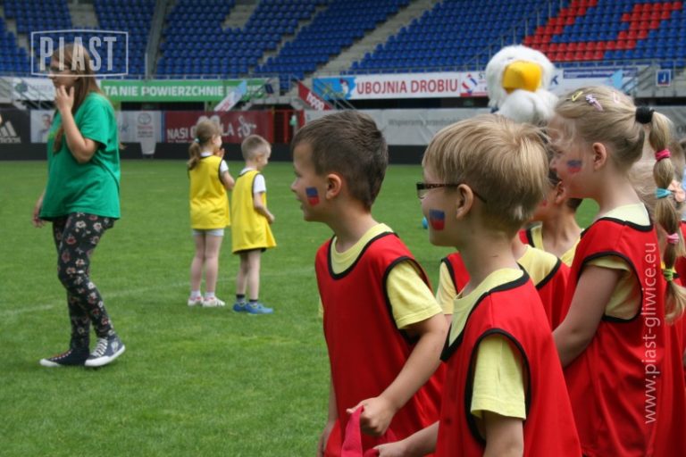 Spartakiada dla 400 przedszkolaków. Zabawa na stadionie