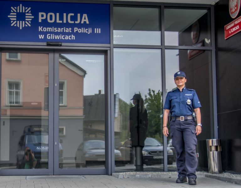 Ta policjantka uratowała życie kobiecie
