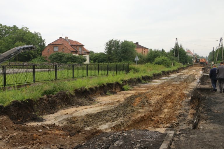 Trwa remont ważnej drogi powiatowej. Kiedy zakończenie prac?