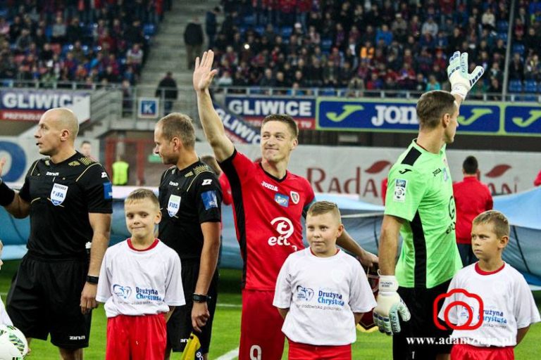 Setny mecz na stadionie w Gliwicach: wygrane derby z Ruchem (zdjęcia)