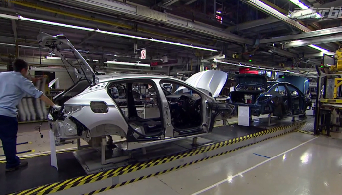 W nowej Astrze z Gliwic trzeba było wymienić 100 części (TV)