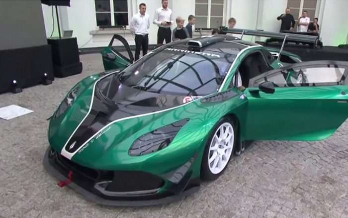 „Polskie Ferrari” jest już gotowe. Zobaczcie samochód Arrinera Hussarya