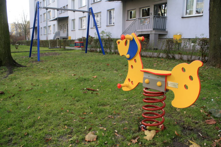 Nowy sprzęt na kilku placach zabaw. Sprawdź, gdzie