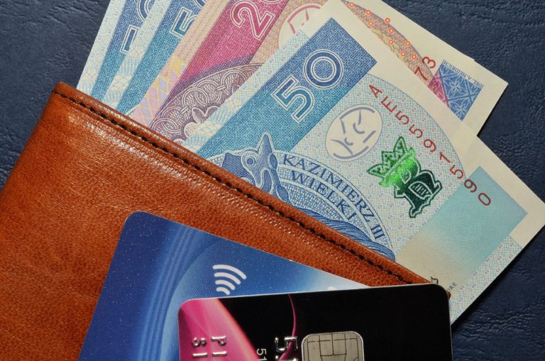 Dodatkowe środki szybko i wygodnie