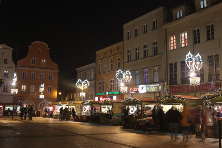 Gliwicki jarmark bezpieczny. Ochrona i „tajniacy” pilnują porządku