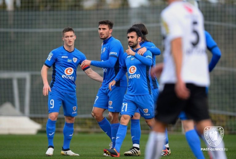 Piast Gliwice ograł lidera austriackiej Bundesligi. Strzelali nowi zawodnicy