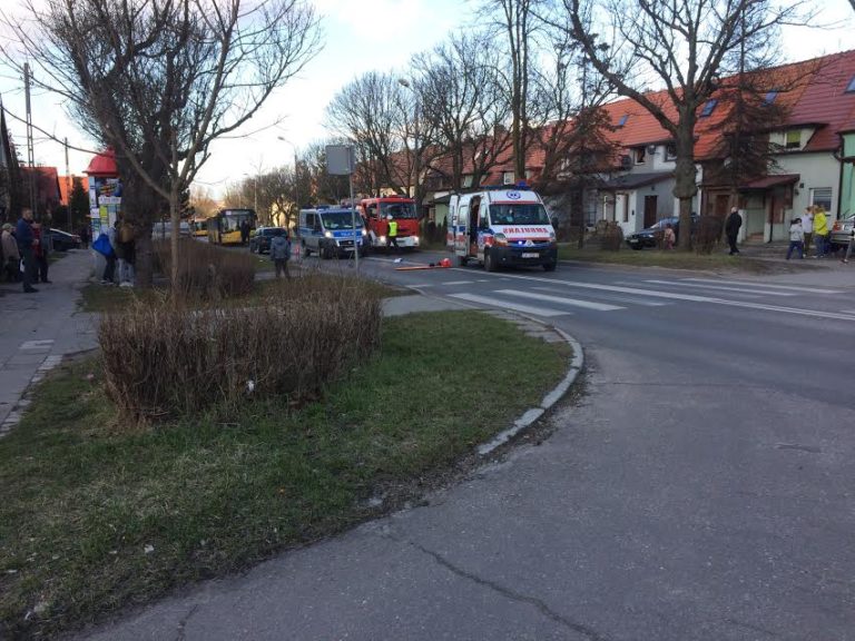 Wypadek na ul. Rybnickiej. Potrącony został starszy mężczyzna