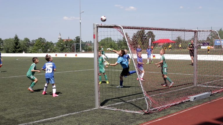 Młodzi piłkarze w akcji. Międzynarodowy turniej TEAM CUP (TV)