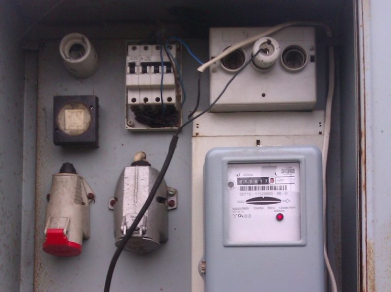 Kradła prąd. Grozi jej nawet 5 lat więzienia