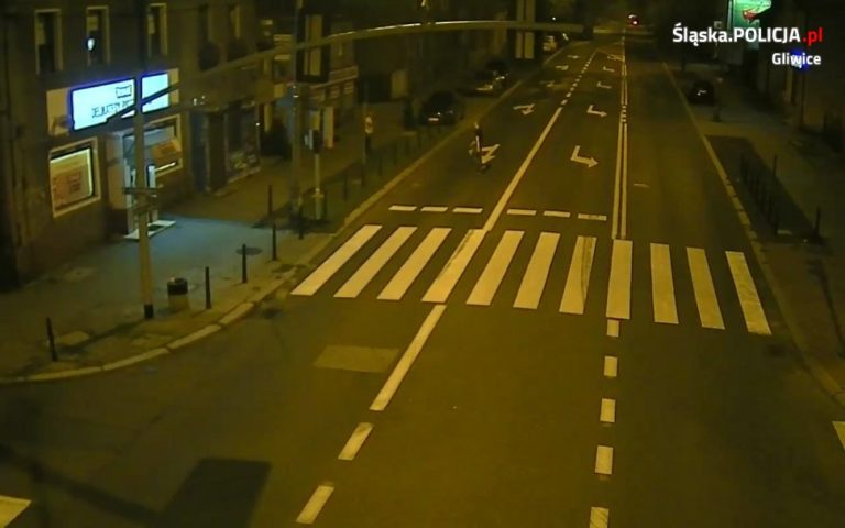 Zdenerwował go brat. Swoją złość wyładował na czyimś samochodzie