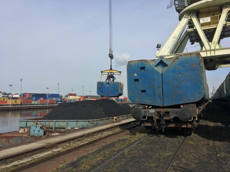 Barki z węglem znów wypłyną z Gliwic. Ruszył przeładunek
