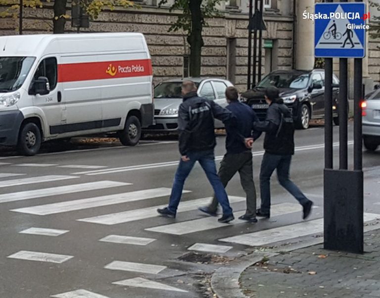 Pościg ulicami Gliwic. Kierowca BMW uciekał przed policją