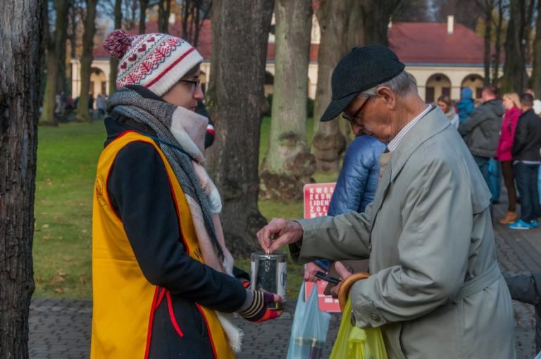 Hospicjum będzie zbierało pieniądze. Wolontariuszy spotkasz na cmentarzach