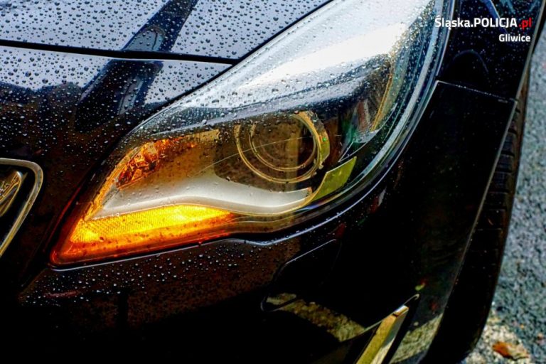 Włączasz kierunkowskaz w ostatniej chwili? To wykroczenie