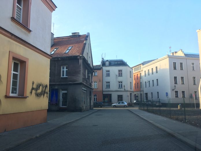 AEFEFDB3 74D6 44A8 ACA8 EEC9EF908733