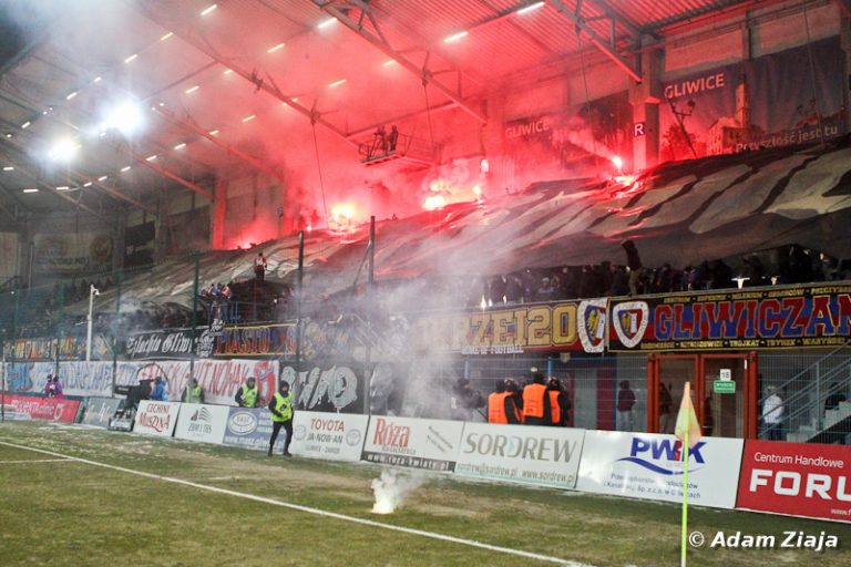 Stowarzyszenie kibiców Piasta zawiesza współpracę z klubem