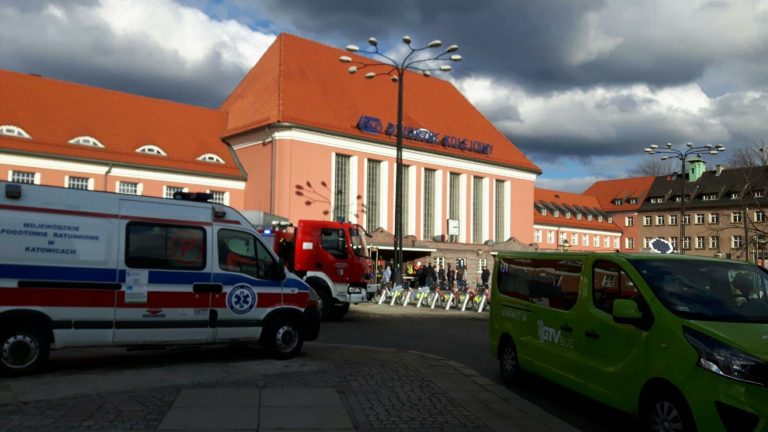 Alarm bombowy na gliwickim dworcu. Zdetonowano walizkę