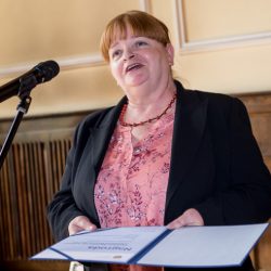 Anna Kwiecień autorka nagrodzonej publikacji Żeliwo... podczas uroczystości wręczenia Nagród Marszałka fot. BP Tomasz Żak