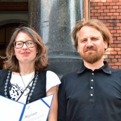 Ewa Chudyba i Grzegorz Krawczyk z Nagrodą Marszałka Województwa Śląskiego za Wydarzenie Muzealne Roku fot. arch. Muzeum w Gliwicach