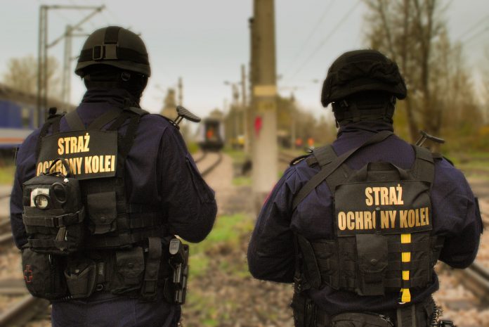 CF70E867 F875 4961 9EBA 44B022AC139E CF70E867 F875 4961 9EBA 44B022AC139E