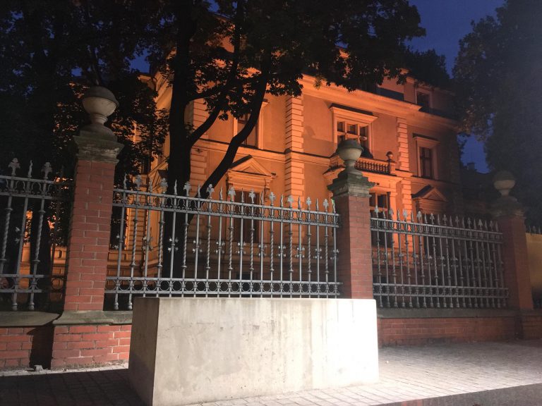 Lew Czuwający zniknął z Gliwic. Rzeźba wymaga konserwacji