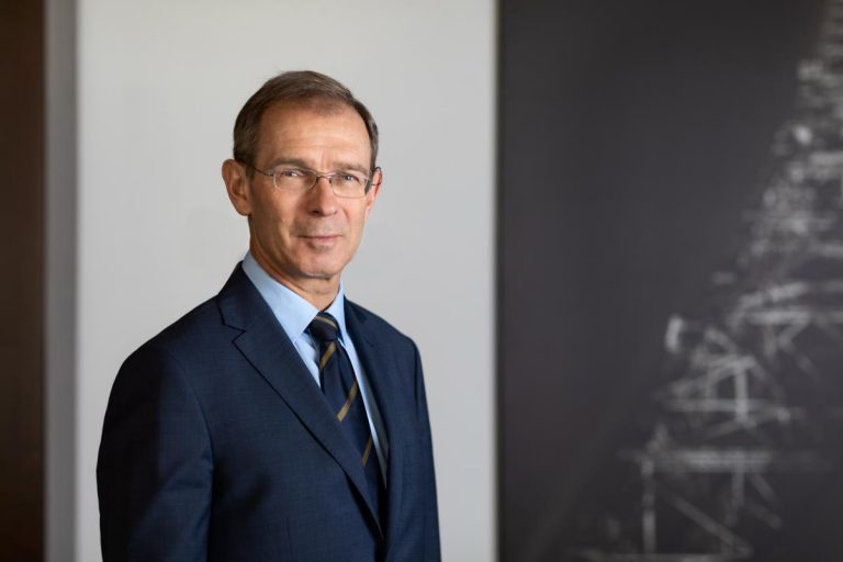 Zygmunt Frankiewicz faworytem bukmacherów STS w wyścigu o fotel prezydencki