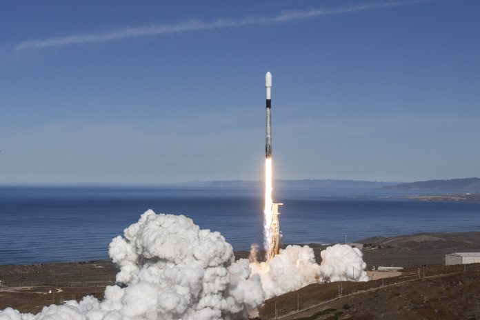 3.12.2018 start Falcon 9 z PW Sat2 na pokładzie